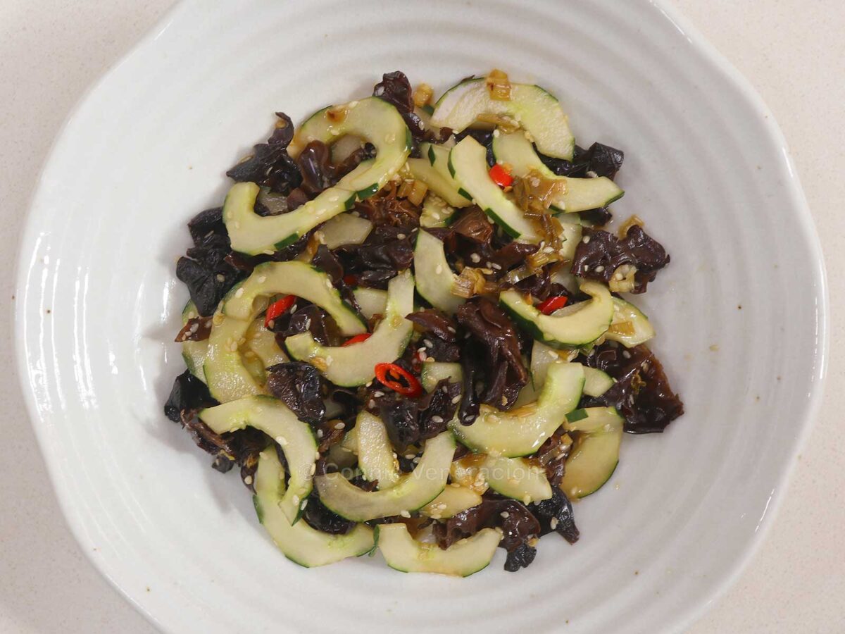 Cucumber and wood ears salad
