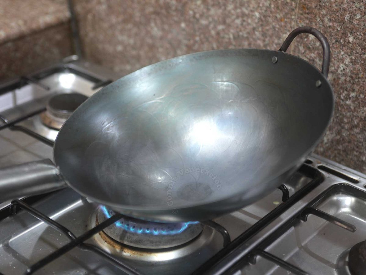 Seasoning a carbon steel wok before first use