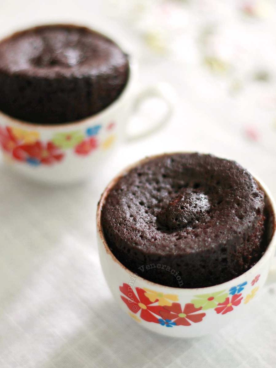Microwave Chocolate Mug Cakes