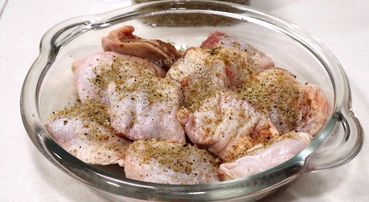 Seasoning chicken thighs