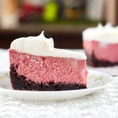 Strawberry Cheesecake with Brownie Crust