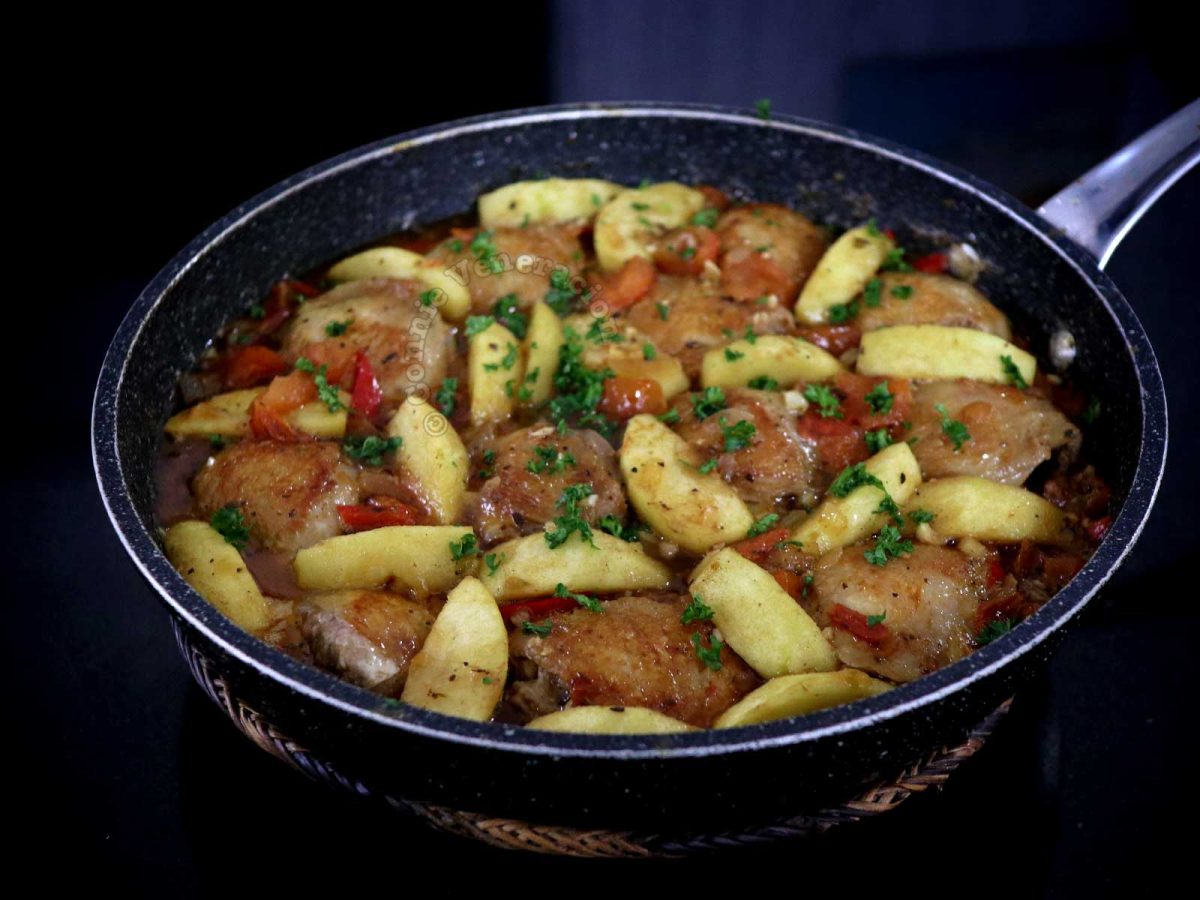One-pan chicken apple stew