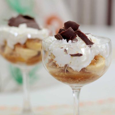 Banoffee with a tropical twist (toasted coconut flakes instead of digestive biscuits)