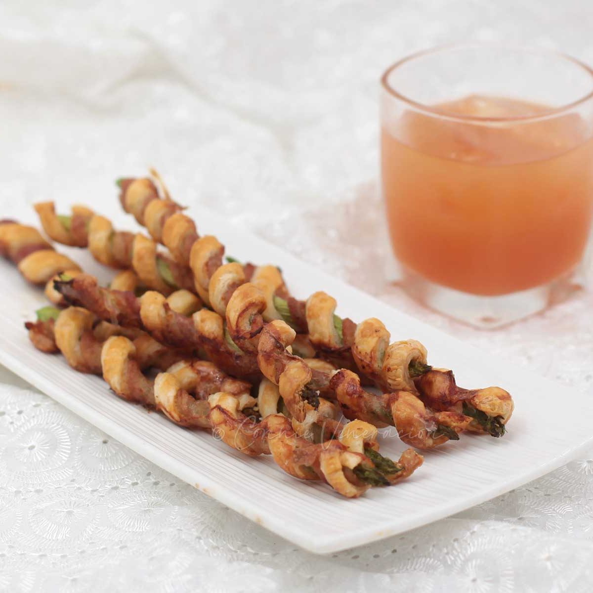 Bacon asparagus puff pastry spirals