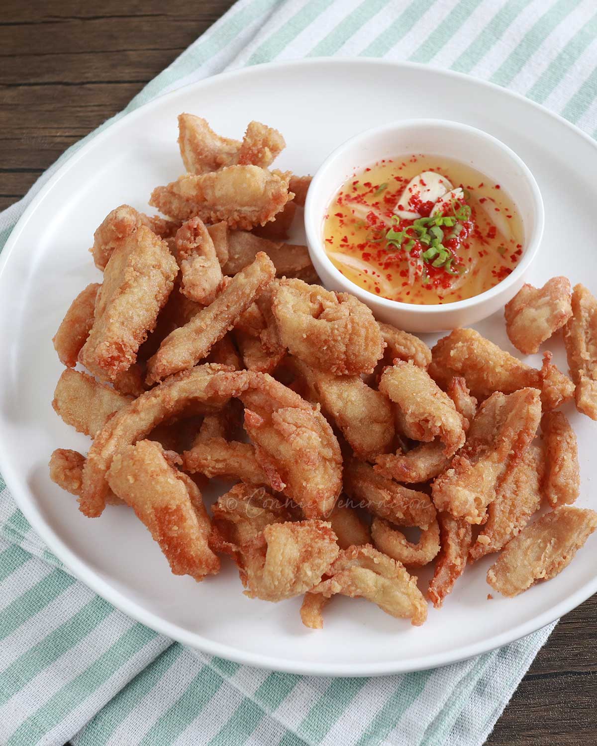 Deep-fried Crispy Beef Tripe with Dipping Sauce