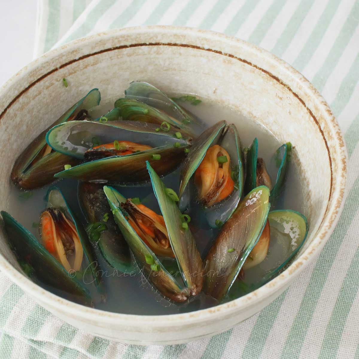 Mussels in ginger scallion broth