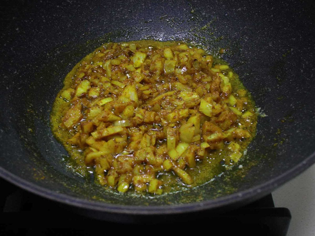 Sauteeing onion and curry powder