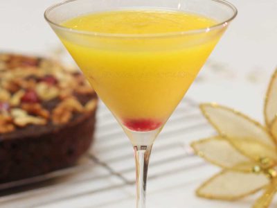 Mango vodka cocktail