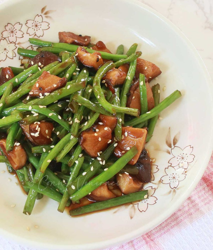 Shiitake and green bean stir fry with teriyaki sauce