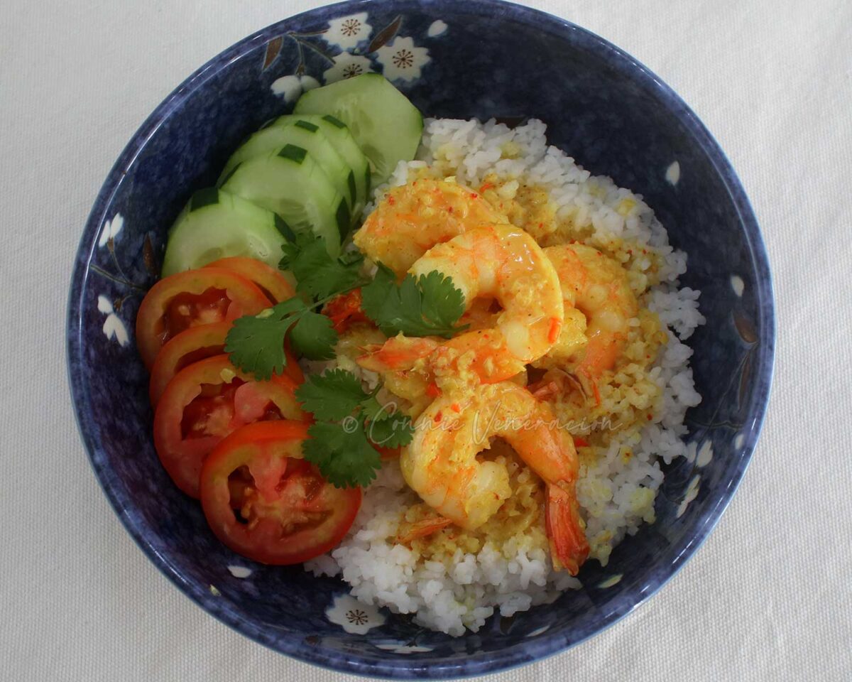 20-minute shrimp curry rice bowl
