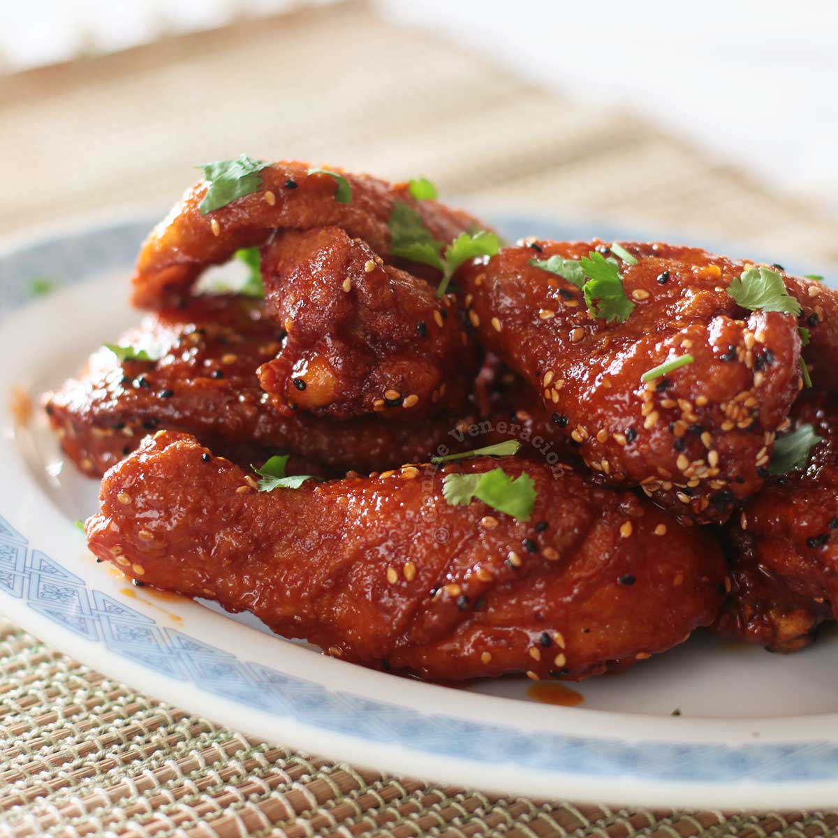 Fried chicken with chili honey sauce