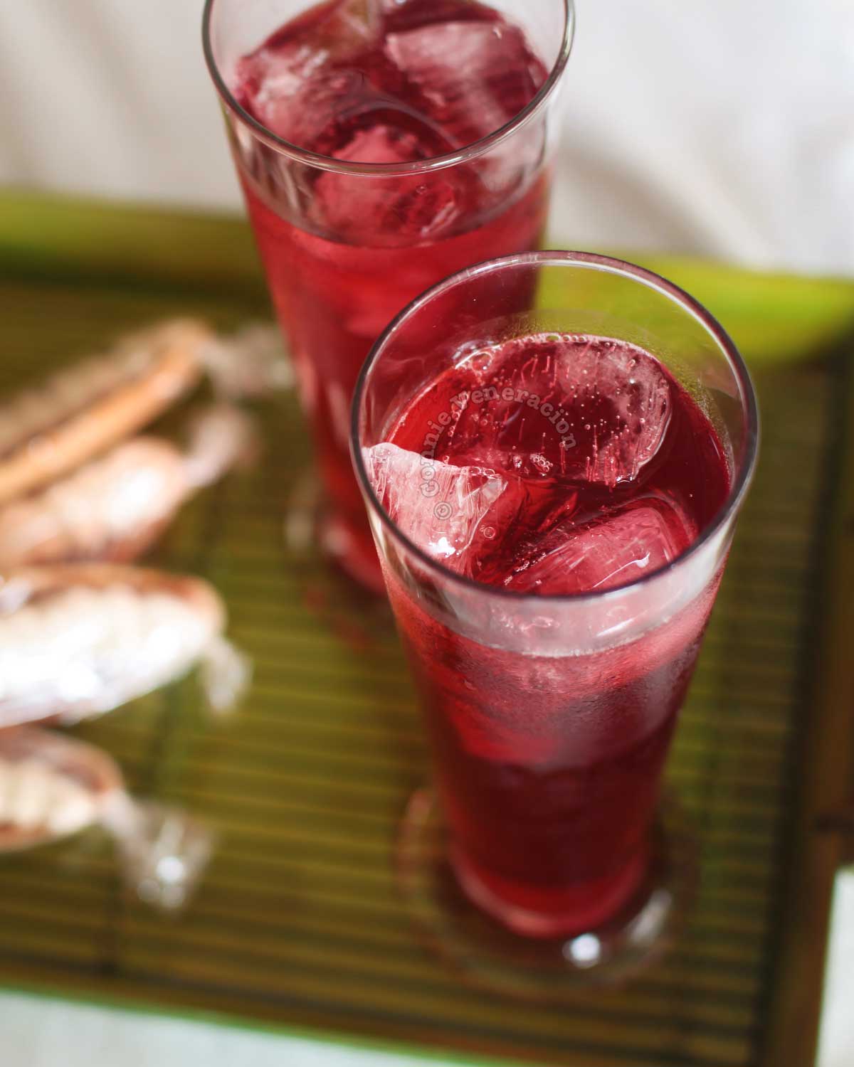 Ice-cold hibiscus (roselle) brew