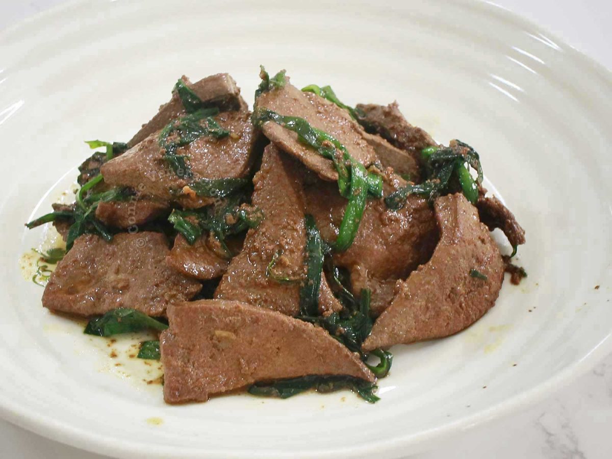 Pork liver stir fry with Chinese chives