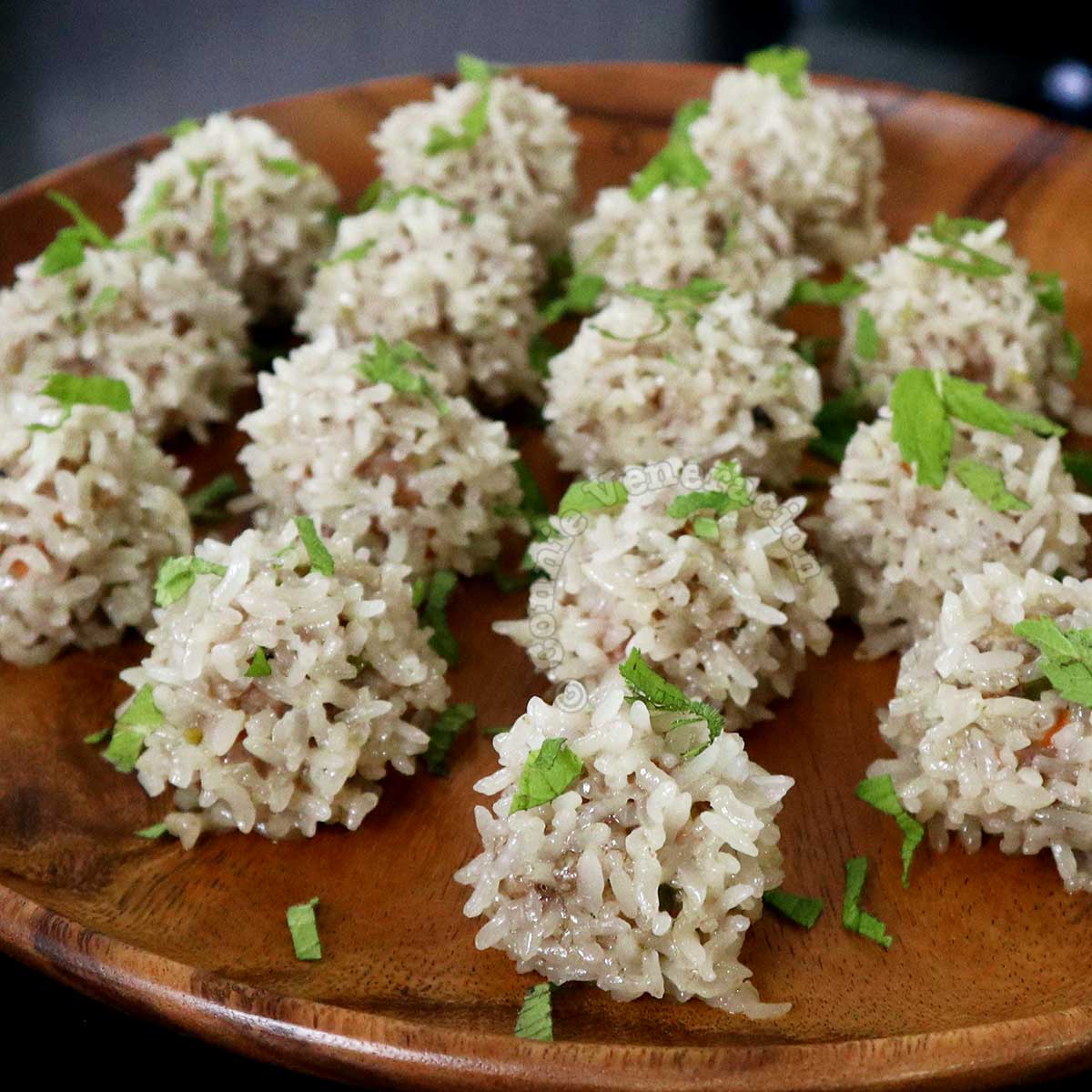 Chinese-style sticky rice meatballs