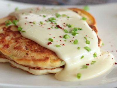 Bacon pepper pancakes with cheese sauce