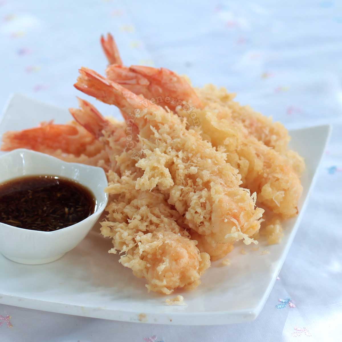 Ebi (shrimp) tempura with tentsuyu