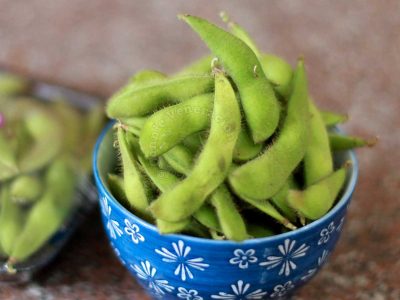 Edamame (fresh soy beans in pods)