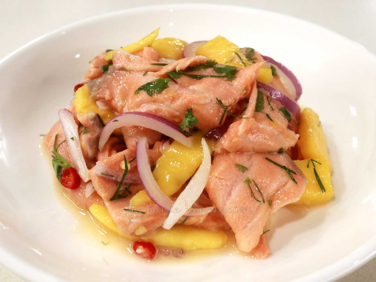 Salmon ceviche with sweet mangoes