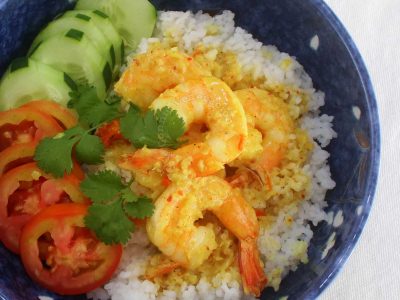 20-minute shrimp curry rice bowl