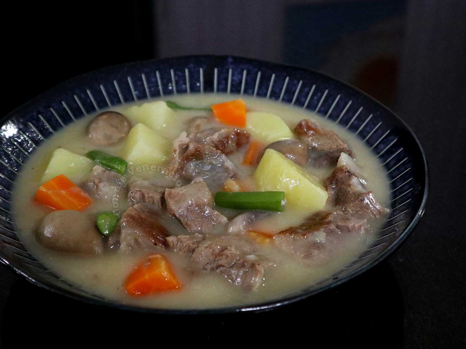 Creamy white beef stew