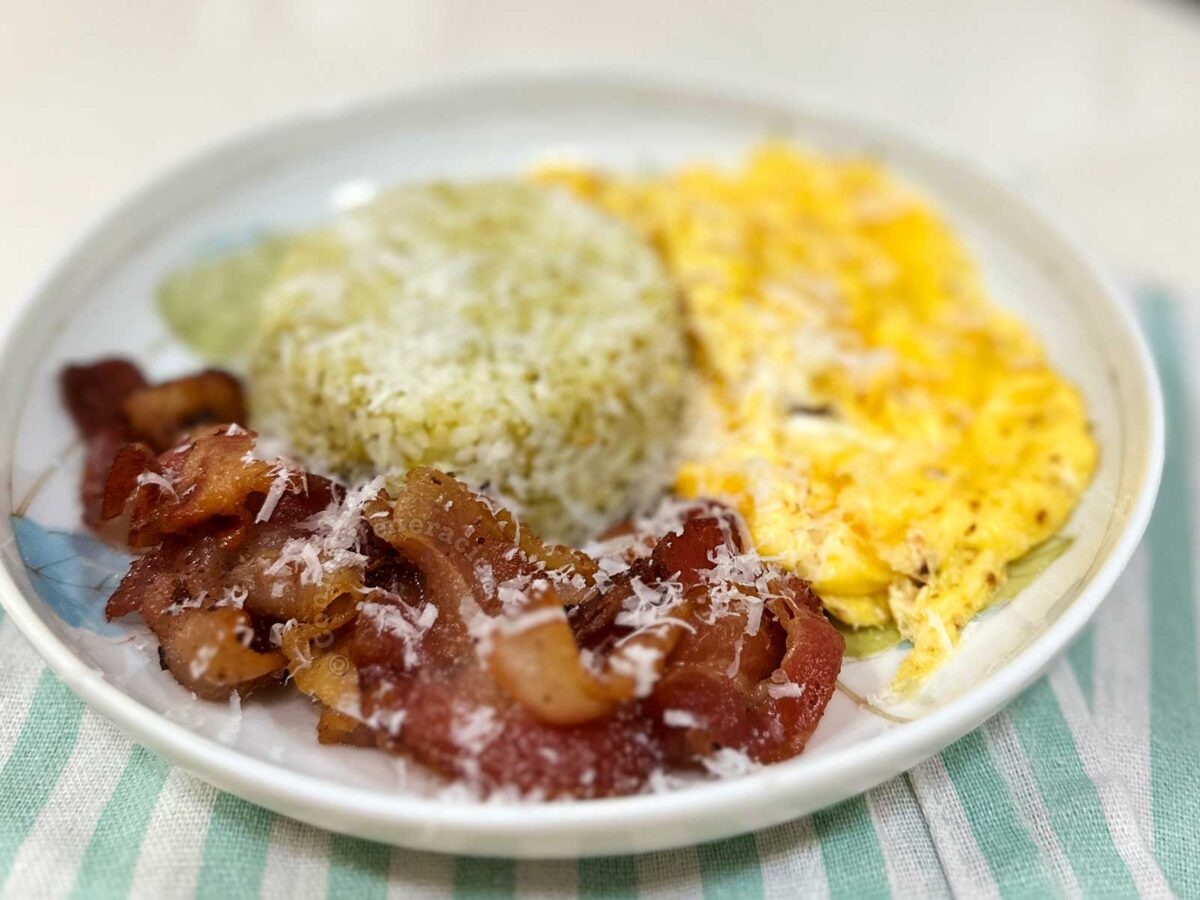 Bacon, egg and pesto rice breakfast
