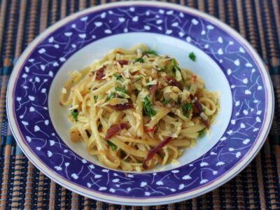 Linguine with anchovies and caramelized lemons