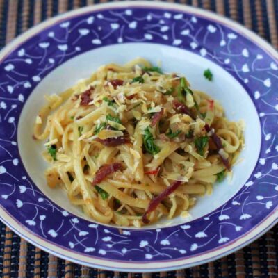 Linguine with anchovies and caramelized lemons