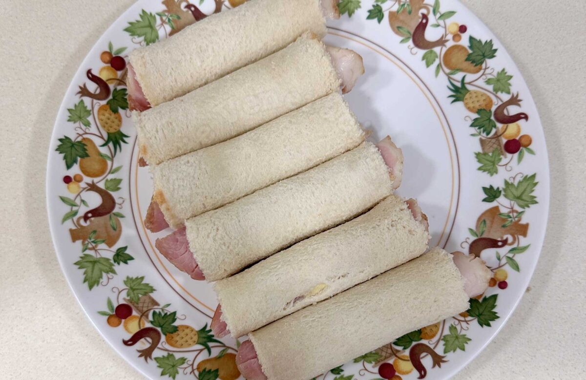 Filled and rolled flattened bread