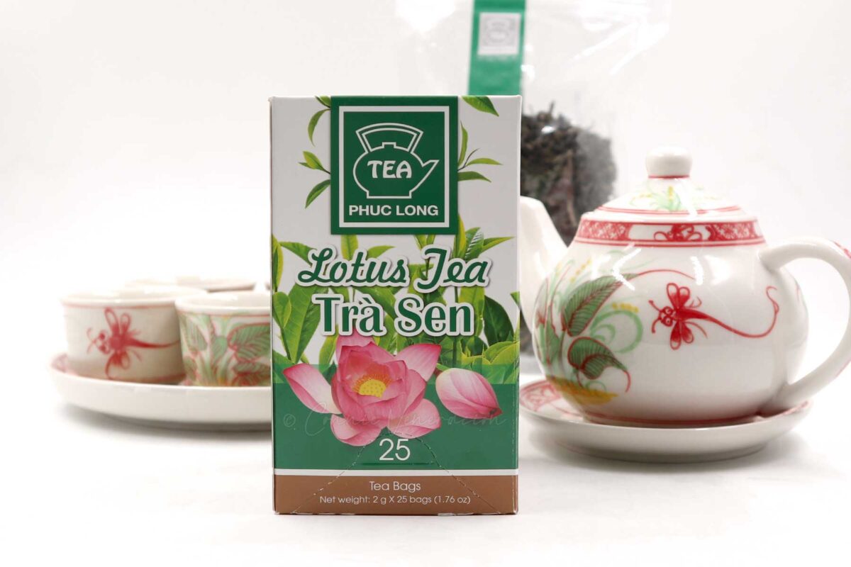 Vietnamese lotus tea (tra sen)
