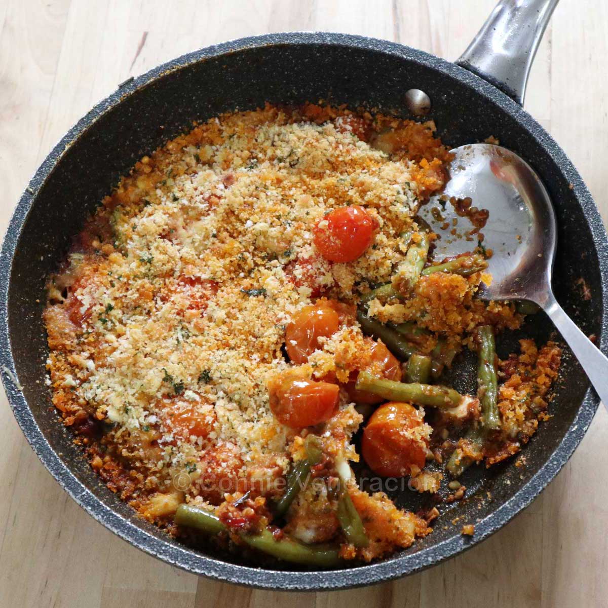 Baked green beans and cherry tomatoes