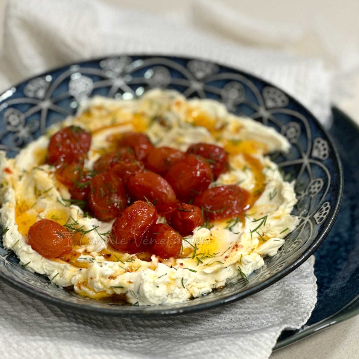Cream cheese and roasted tomatoes dip