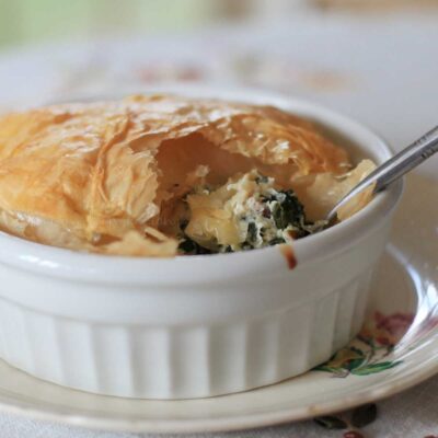 Spanakopita-inspired spinach, bacon and cream cheese pot pie