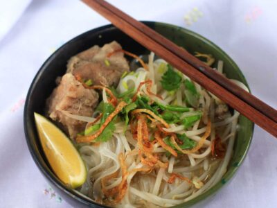 Pork ribs and rice noodle soup