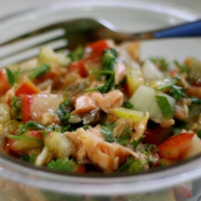 Seared salmon salad with mango lemon dressing