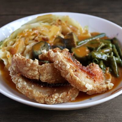 Bagnet (crispy pork belly) kare-kare