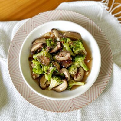 Shiitake and broccoli in soy garlic sauce