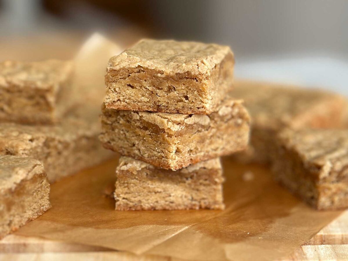 Blondies (butterscotch brownies)