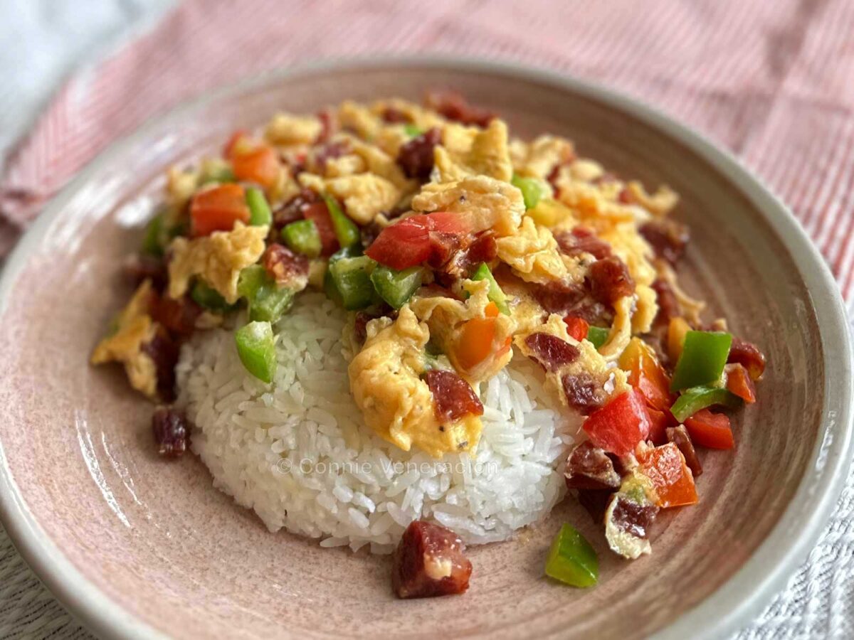 Scrambled eggs with Chinese sausage and vegetables
