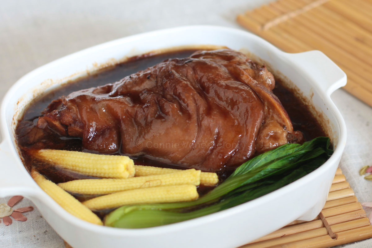Chinese braised pork hock
