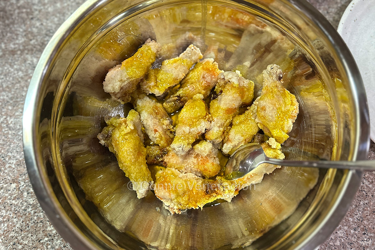 Glazing fried chicken