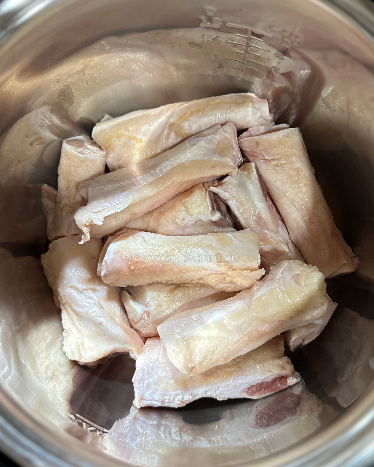 Raw beef tendon